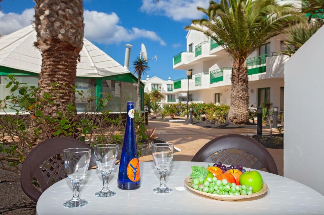 Luxury Beach Front Apartmentos Tahiche Costa Teguise Exterior foto